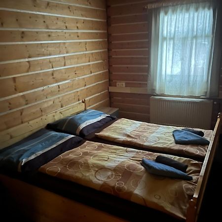 Penzion Lesni Zatisi- Harrachov Buitenkant foto