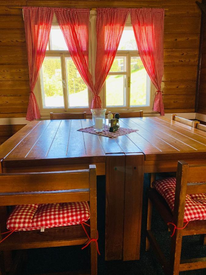 Penzion Lesni Zatisi- Harrachov Buitenkant foto