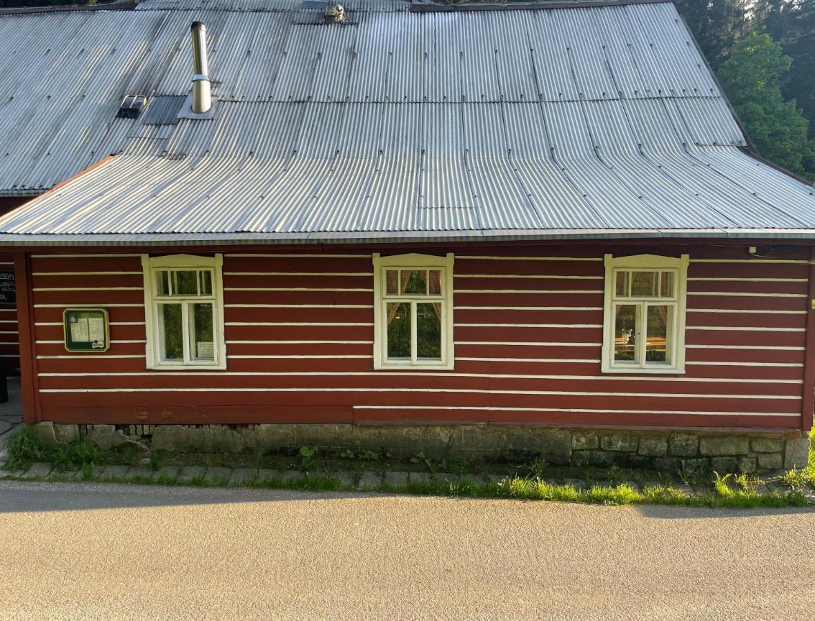 Penzion Lesni Zatisi- Harrachov Buitenkant foto